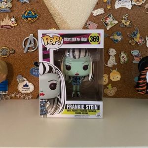 ✨FREE BRAND new FUNKO POP! Frankie Stein ✨